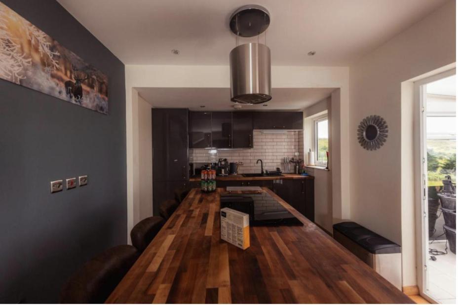 Luxury Cottage With Stunning Views Near Fairy Pools - School House 3 Carbost  Exterior photo