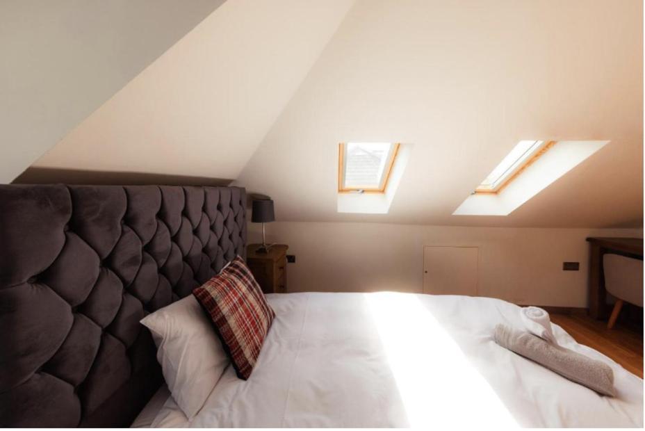 Luxury Cottage With Stunning Views Near Fairy Pools - School House 3 Carbost  Exterior photo