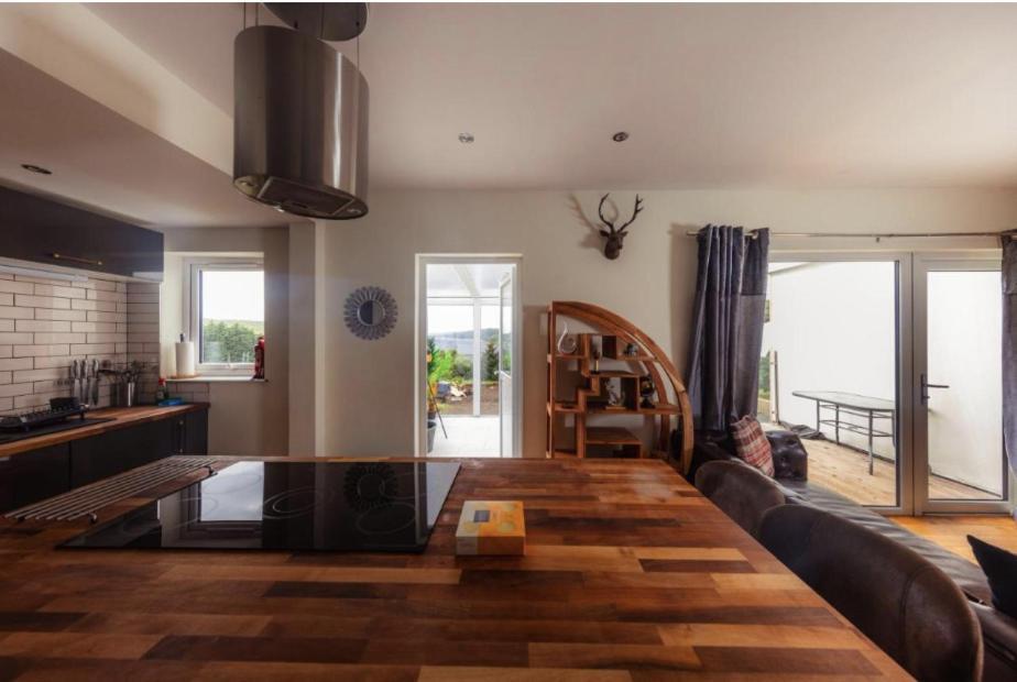 Luxury Cottage With Stunning Views Near Fairy Pools - School House 3 Carbost  Exterior photo