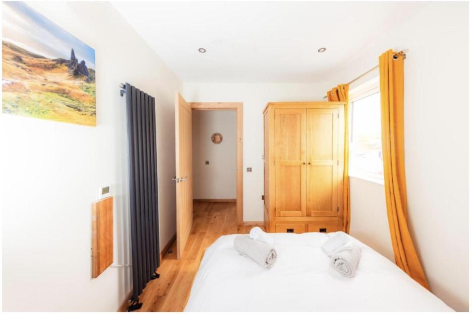 Luxury Cottage With Stunning Views Near Fairy Pools - School House 3 Carbost  Exterior photo